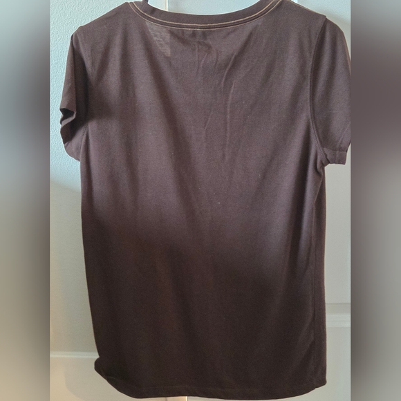 ALO Coolfit Chocolate Short Sleeve Tee - Picture 2 of 4